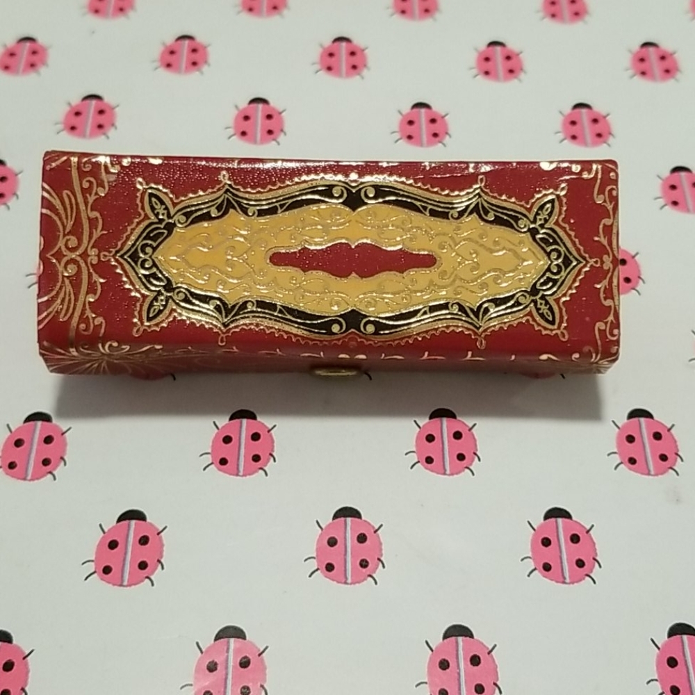 Lipstick case with a mirror